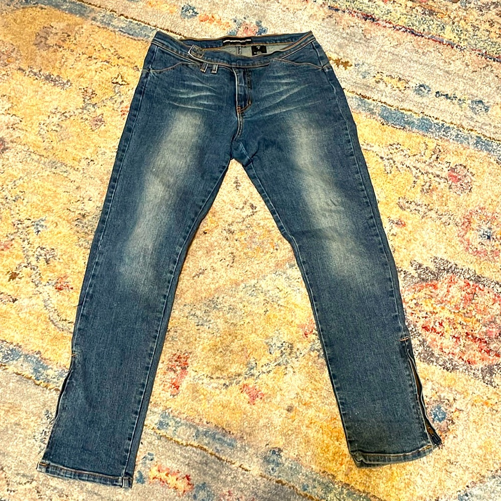 Bebe jeans, size 31, Velcro/button closure with zippers